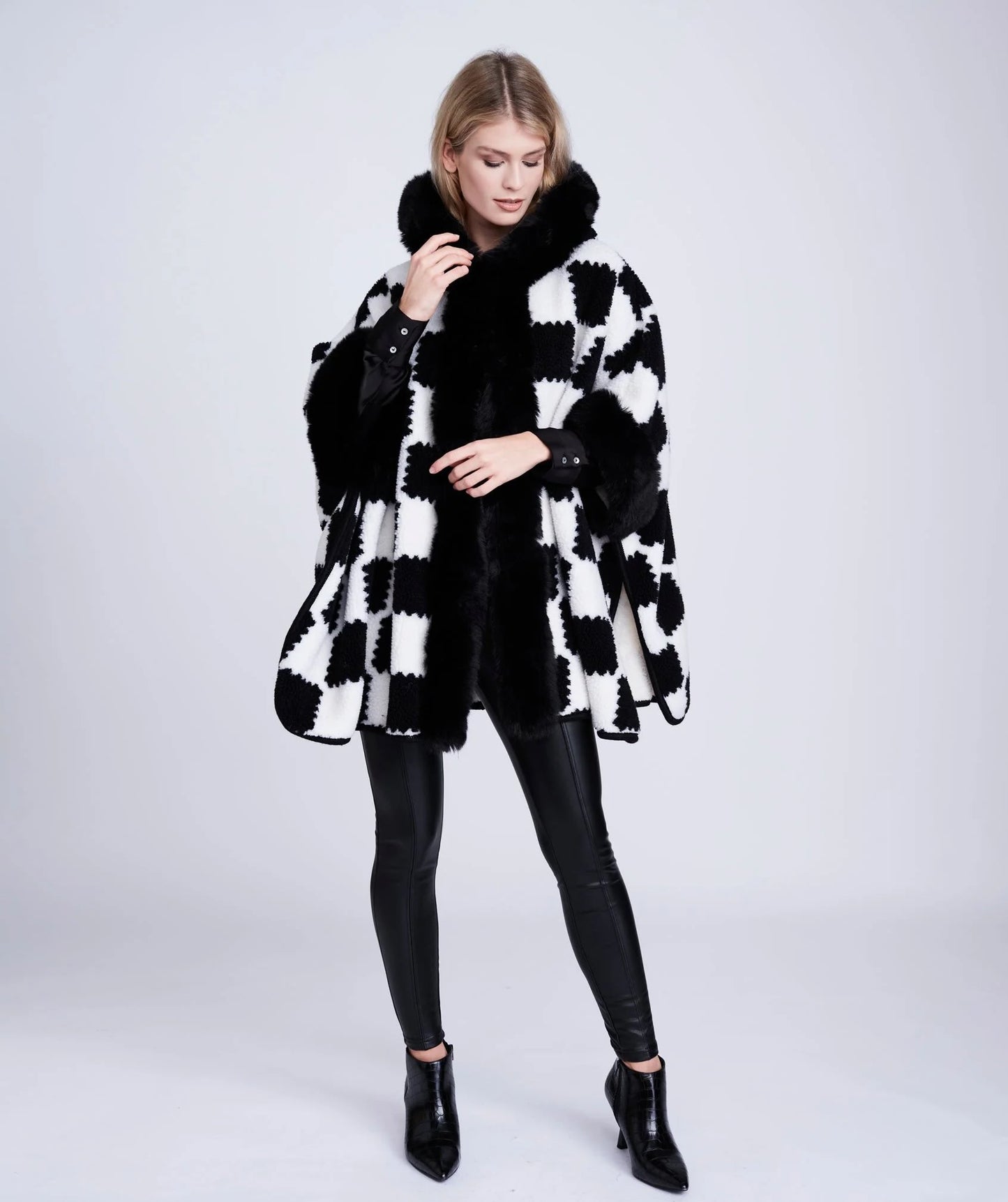 pia-rossini-Ashlee-Wrap-Black-White-djv-boutique-1
