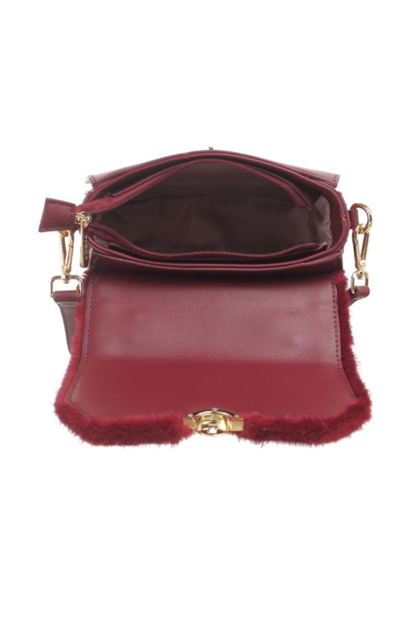 Bessie_BD7058_Faux_fur_Lock_Bag_burgundy_3_djv_boutique