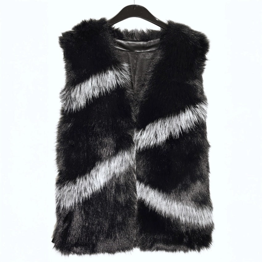 Faux Fur Geometric Accents Gilet (Jewelled Clasp)  Black/Grey