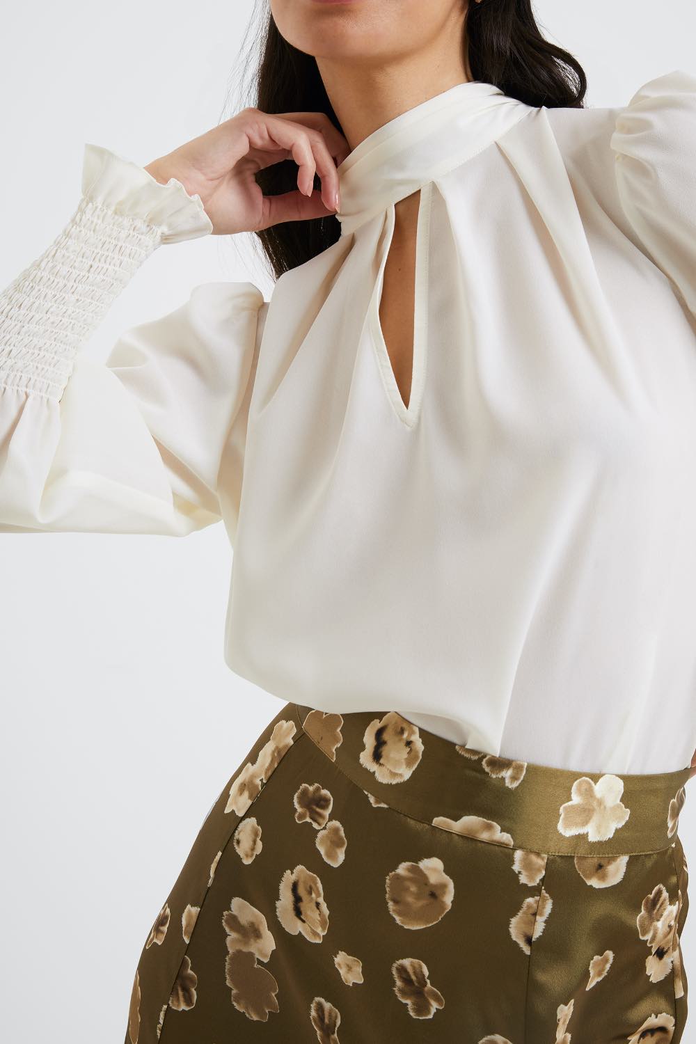 French_Connection_Crepe_Light_Keyhole_Top_Cream_72VCK_DJV_Boutique