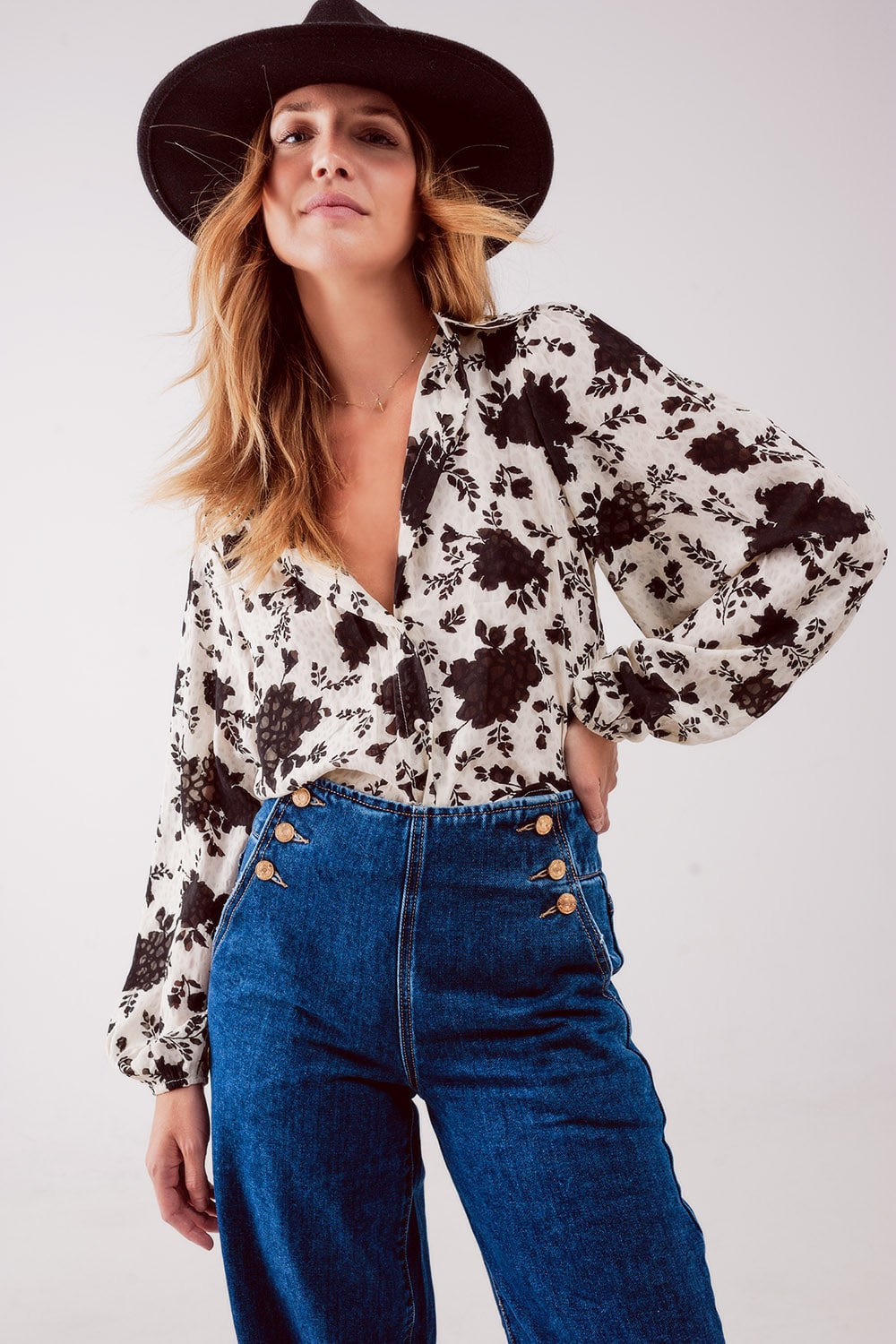 q2-monochrome-floral-print-boho-bouse-djv-boutique-ipswich-4213601-1-999-1663065030